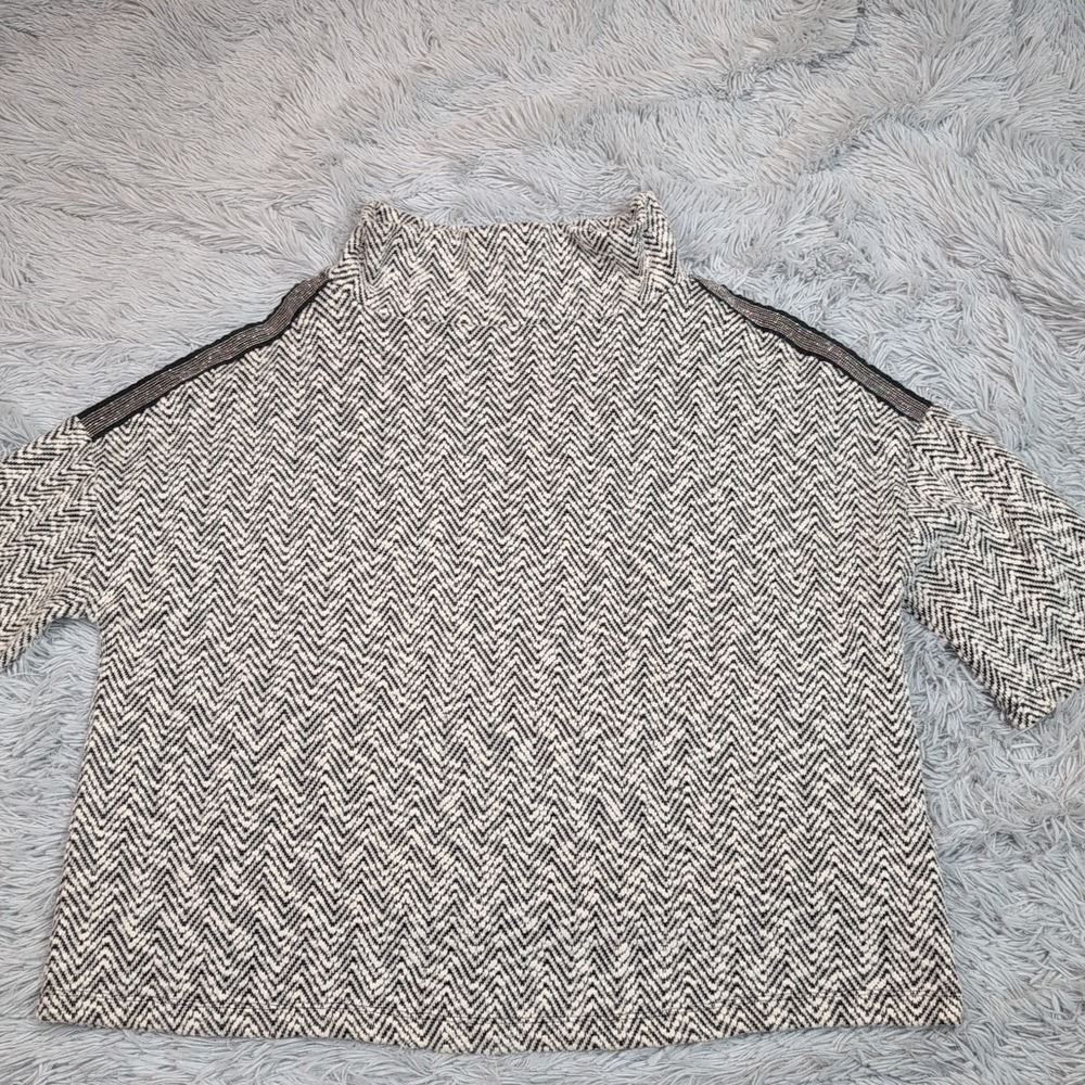 Chicos Zenergy Sweater Womens 1‎ Black White Chevron Studded Sparkly Career